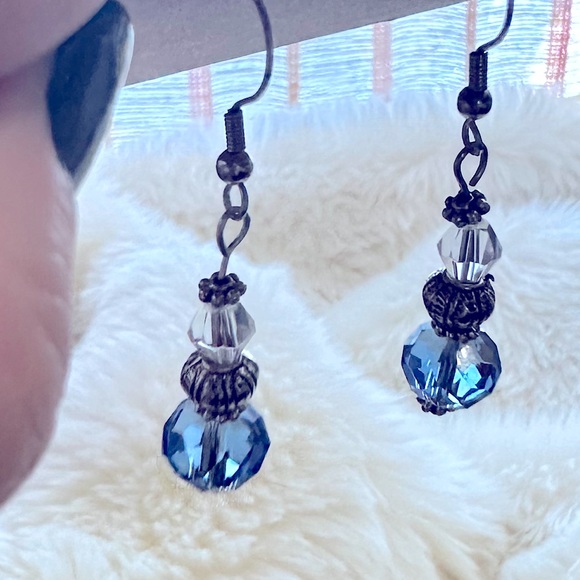 ๐Czech Blue Sapphire 8mmRound Faceted Round Beaded+Clear Crystal Silver Earring - Picture 5 of 16